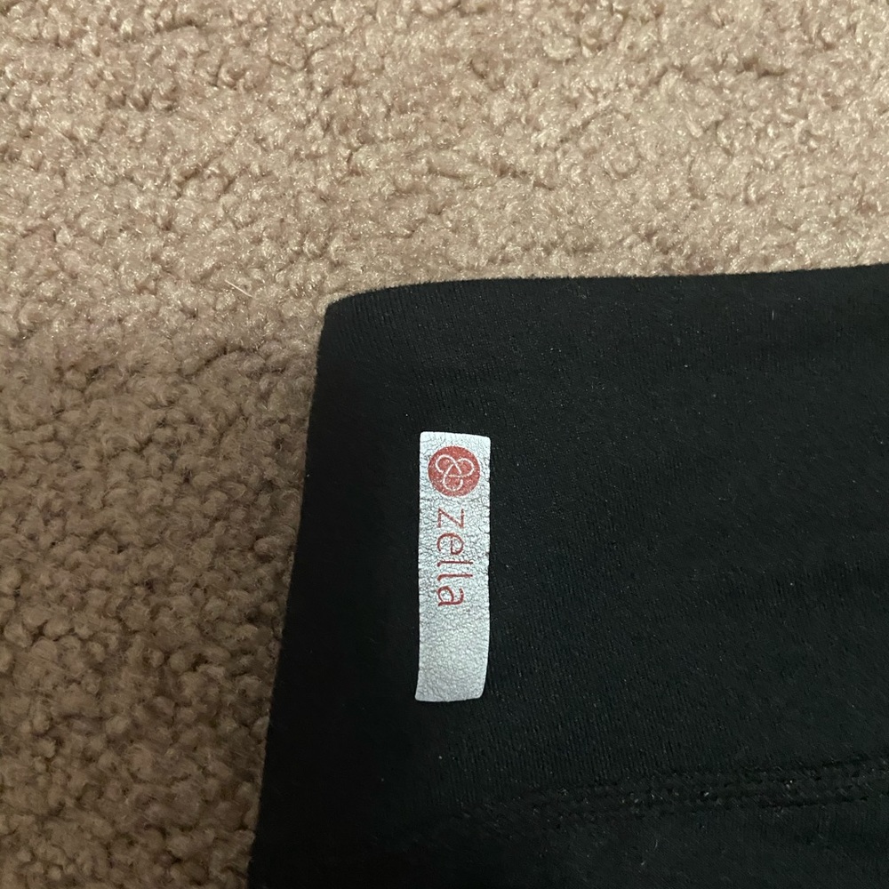 black zella leggings